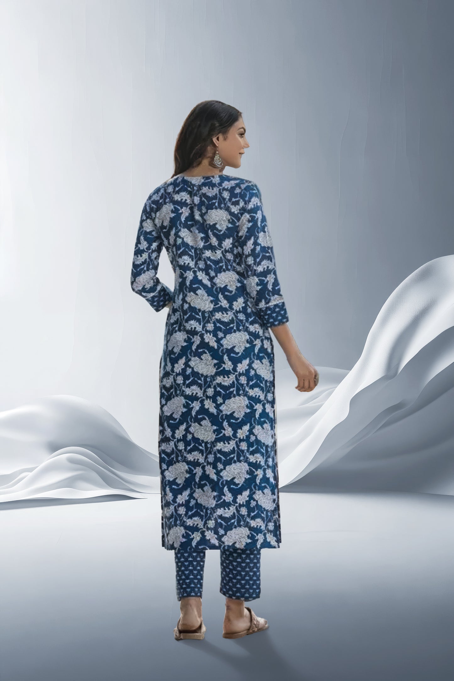 Women'S Floral Round No Dupatta Kurta Sets